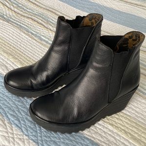 Fly London Woss Black Leather Wedge Ankle Boots size 39
